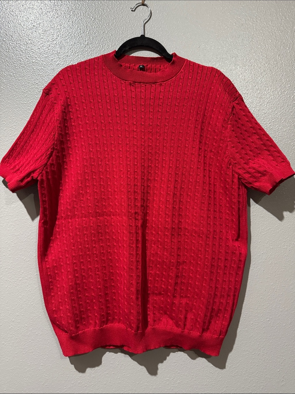 Short-Sleeve Cable Knit Sweater - Red XL